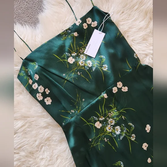 Reformation Frankie silk slip dress-dark green (size 4 remaining) NWOT - Picture 9 of 16